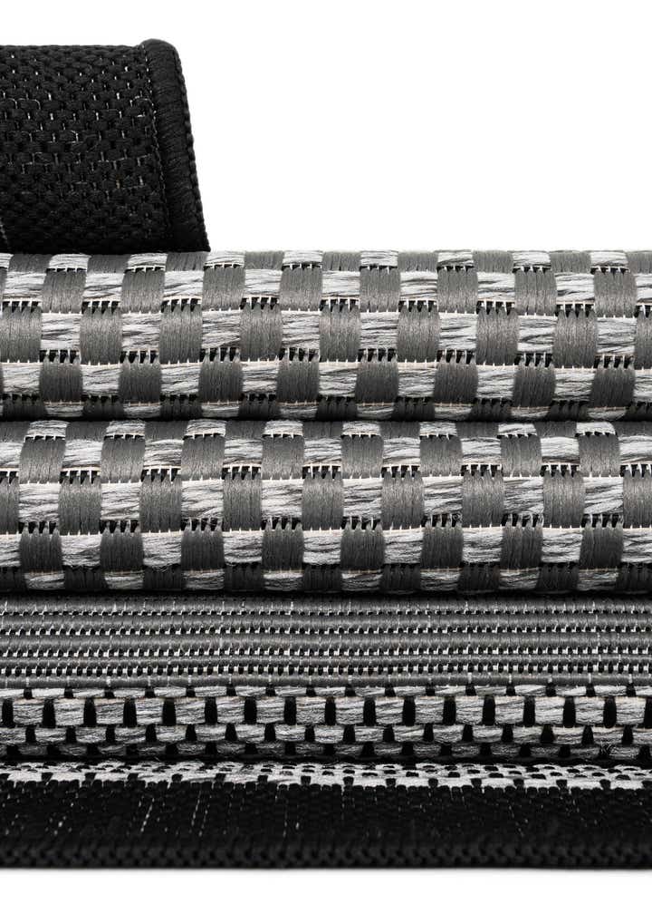 3' 3 x 5' Easy-Clean Border Indoor / Outdoor Rug