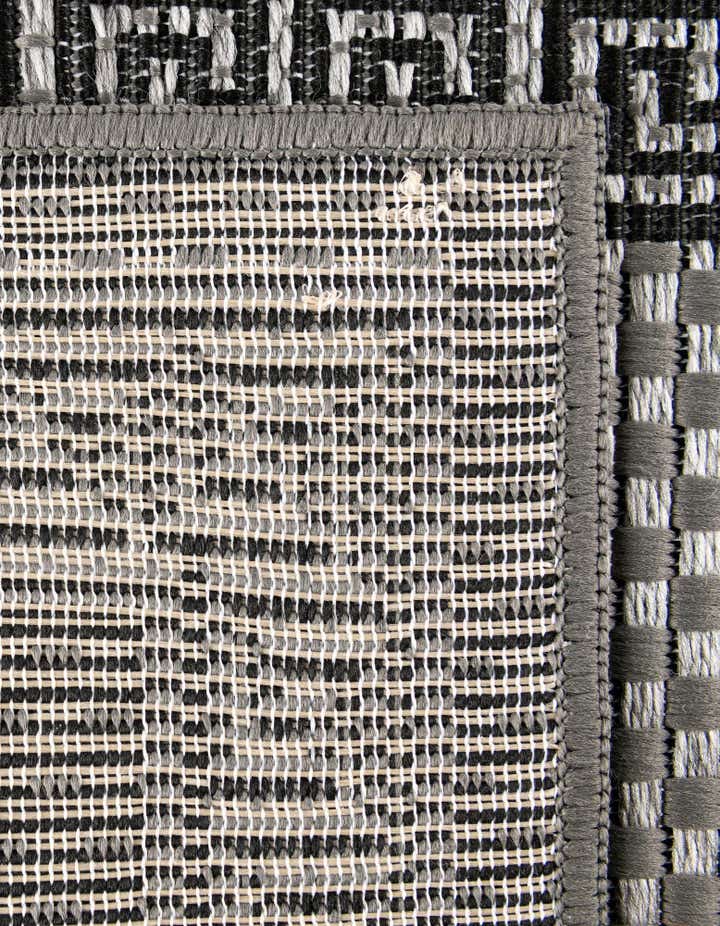 3' 3 x 5' Easy-Clean Border Indoor / Outdoor Rug
