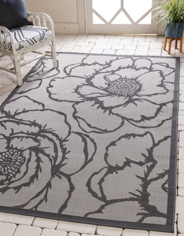 3' 3 x 5' Easy-Clean Botanical Indoor / Outdoor Rug