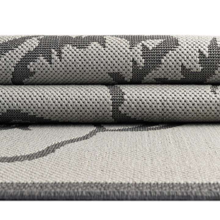 7' x 10' Easy-Clean Botanical Indoor / Outdoor Rug