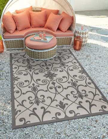 5' 3 x 8' Easy-Clean Botanical Indoor / Outdoor Rug