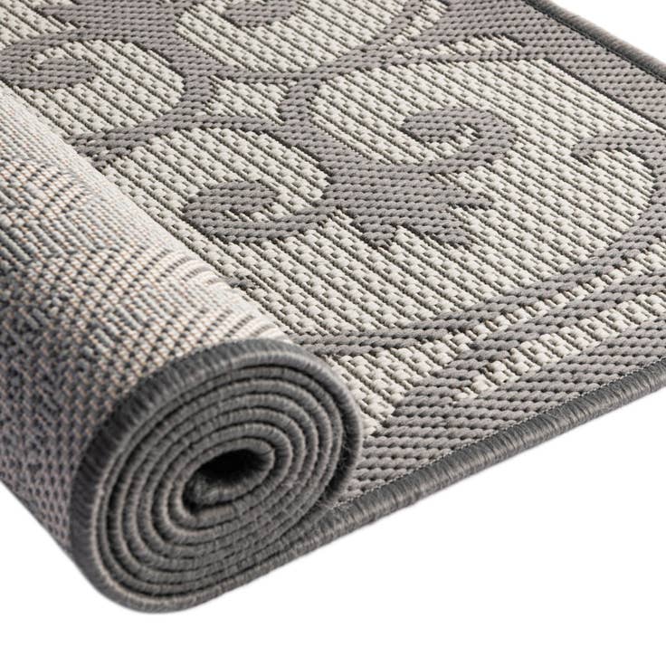 Detail image of 5' 3 x 8' Easy-Clean Botanical Indoor / Outdoor Rug