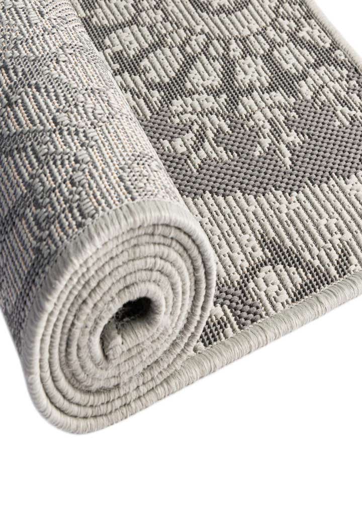 5' 3 x 8' Easy-Clean Botanical Indoor / Outdoor Rug