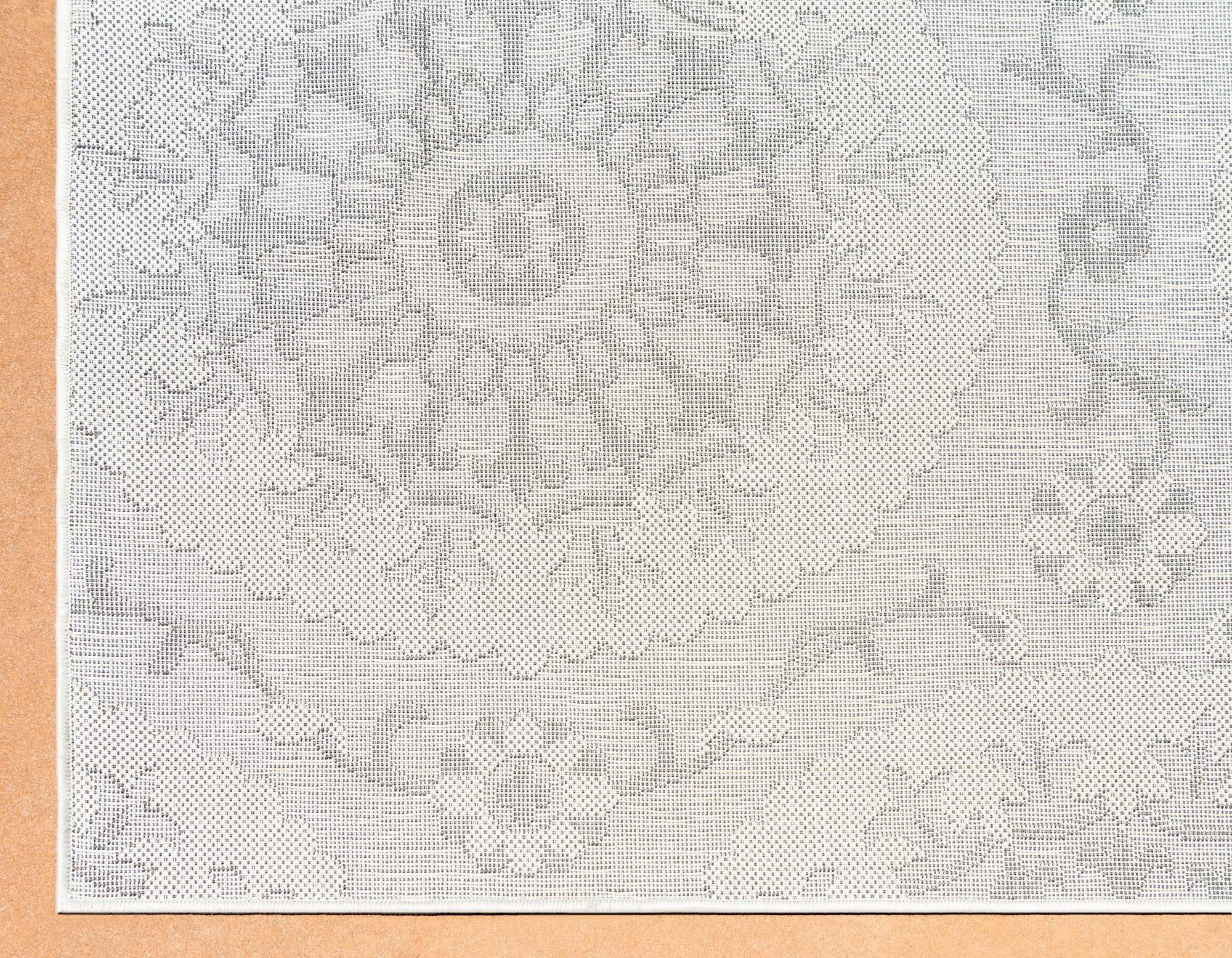 7' x 10' Easy-Clean Botanical Indoor / Outdoor Rug