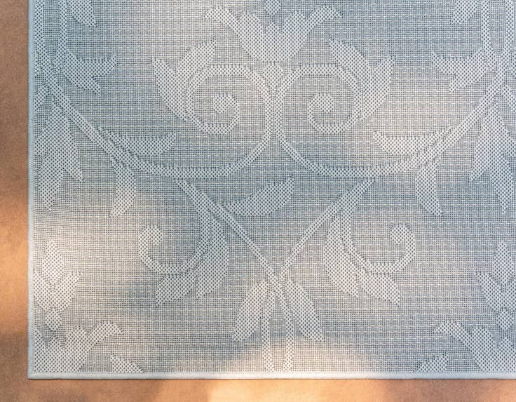 Detail image of 6' x 9' Easy-Clean Botanical Indoor / Outdoor Rug