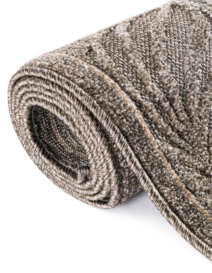 Detail image of 5' x 8' Easy-Clean Botanical Indoor / Outdoor Rug