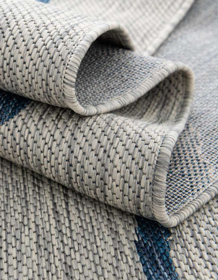 9' x 12' Easy-Clean Botanical Indoor / Outdoor Rug