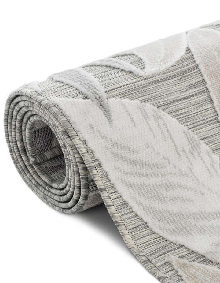 2' 2 x 3' Easy-Clean Botanical Indoor / Outdoor Rug