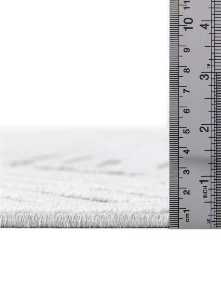 2' 2 x 3' Easy-Clean Botanical Indoor / Outdoor Rug