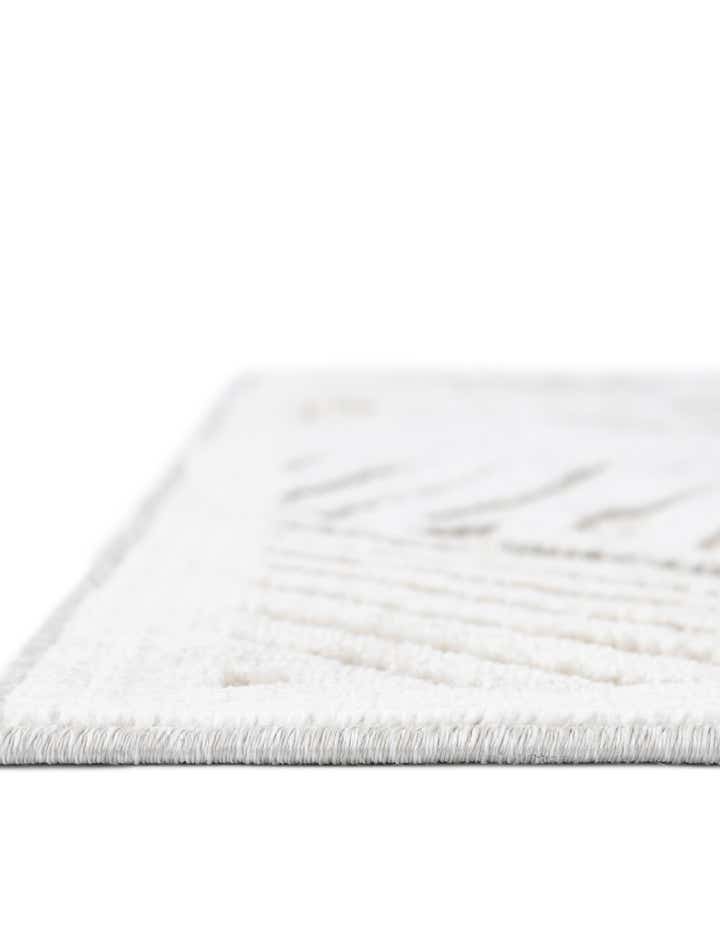 2' 2 x 3' Easy-Clean Botanical Indoor / Outdoor Rug