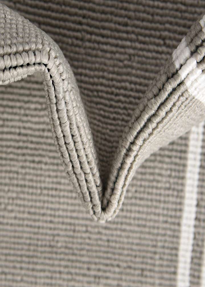 5' 3 x 8' Easy-Clean Coastal Indoor / Outdoor Rug