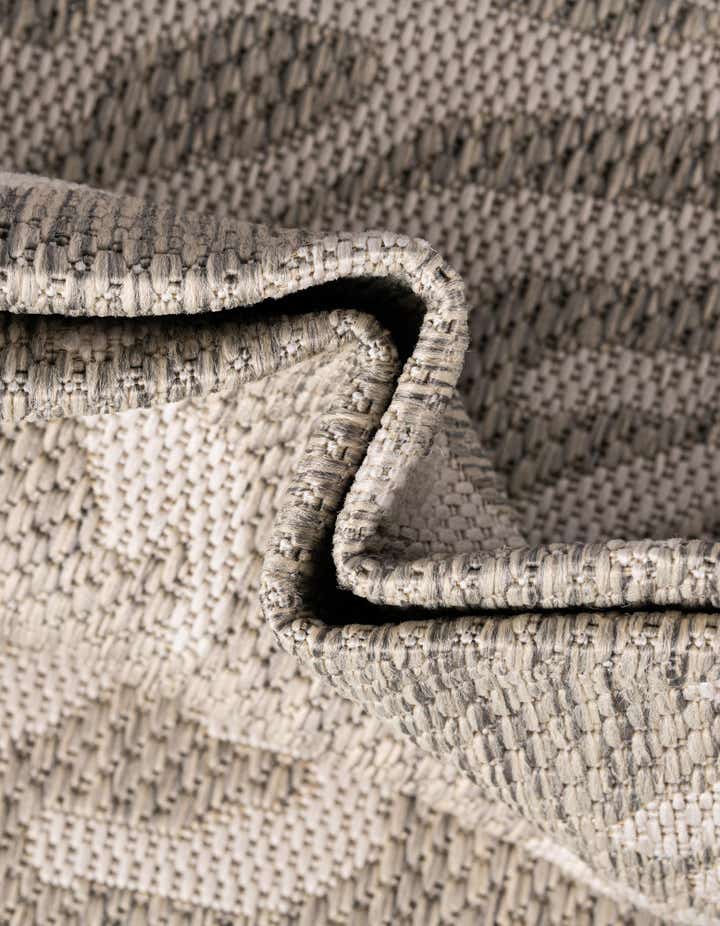 7' 10 x 10' Easy-Clean Coastal Indoor / Outdoor Rug