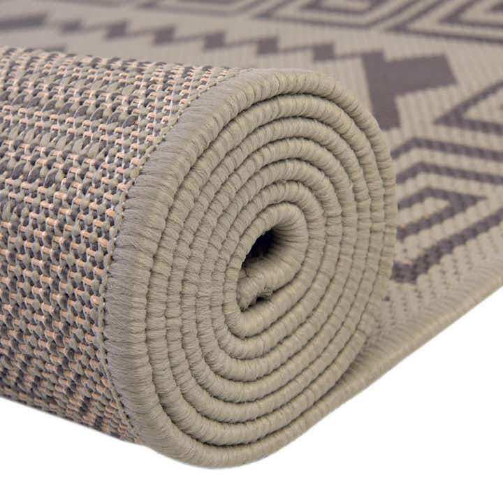 3' 3 x 5' Easy-Clean Lattice Indoor / Outdoor Rug