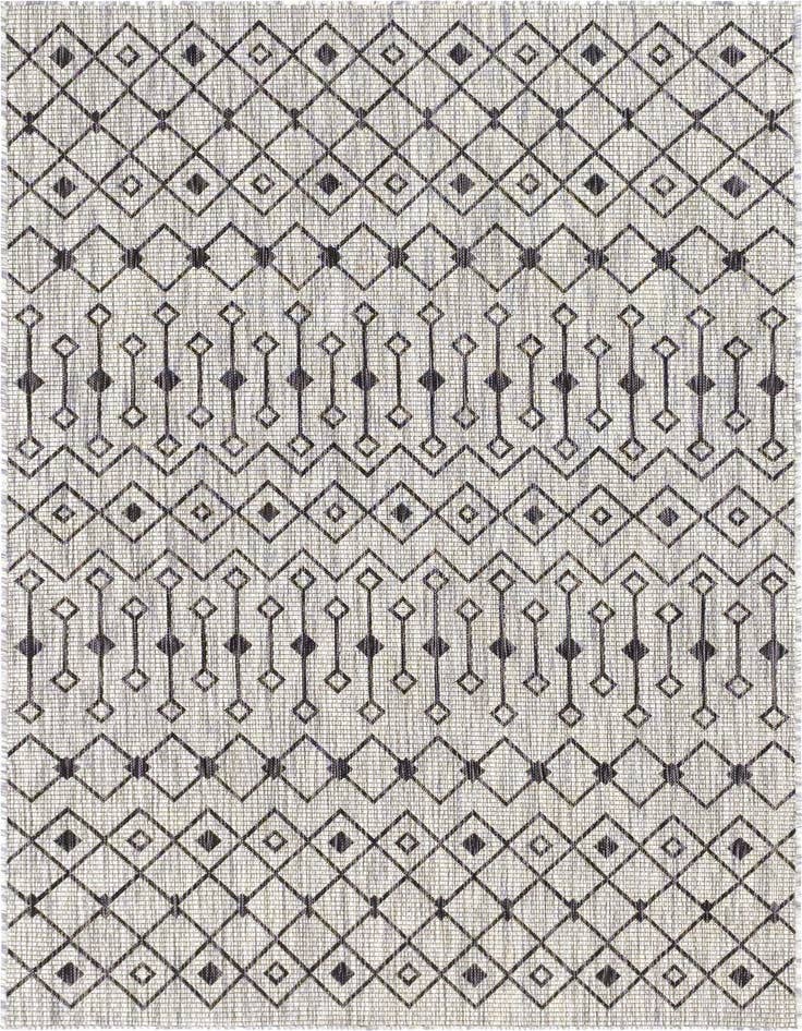 Detail image of 5' 3 x 8' Easy-Clean Lattice Indoor / Outdoor Rug