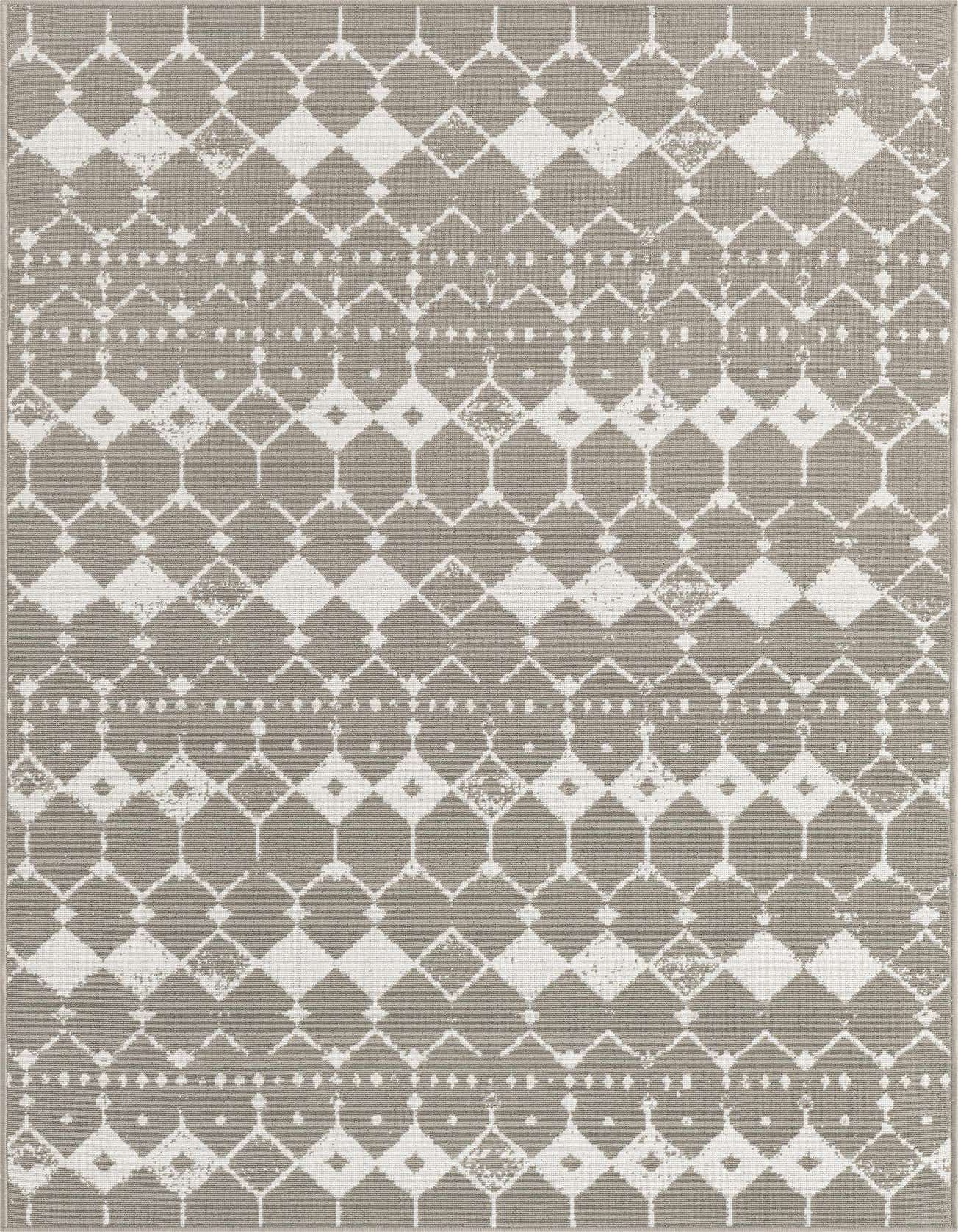 5' 3 x 8' Easy-Clean Lattice Indoor / Outdoor Rug