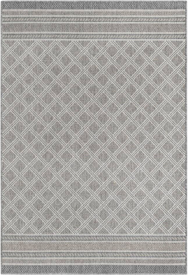 Detail image of 4' 1 x 6' 1 Easy-Clean Lattice Indoor / Outdoor Rug