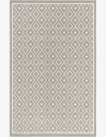 5' 3 x 8' Easy-Clean Lattice Indoor / Outdoor Rug