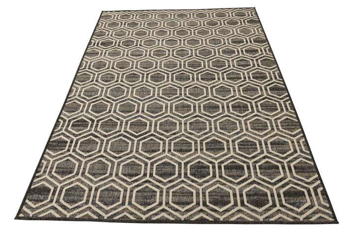 5' 3 x 7' 8 Easy-Clean Modern Indoor / Outdoor Rug