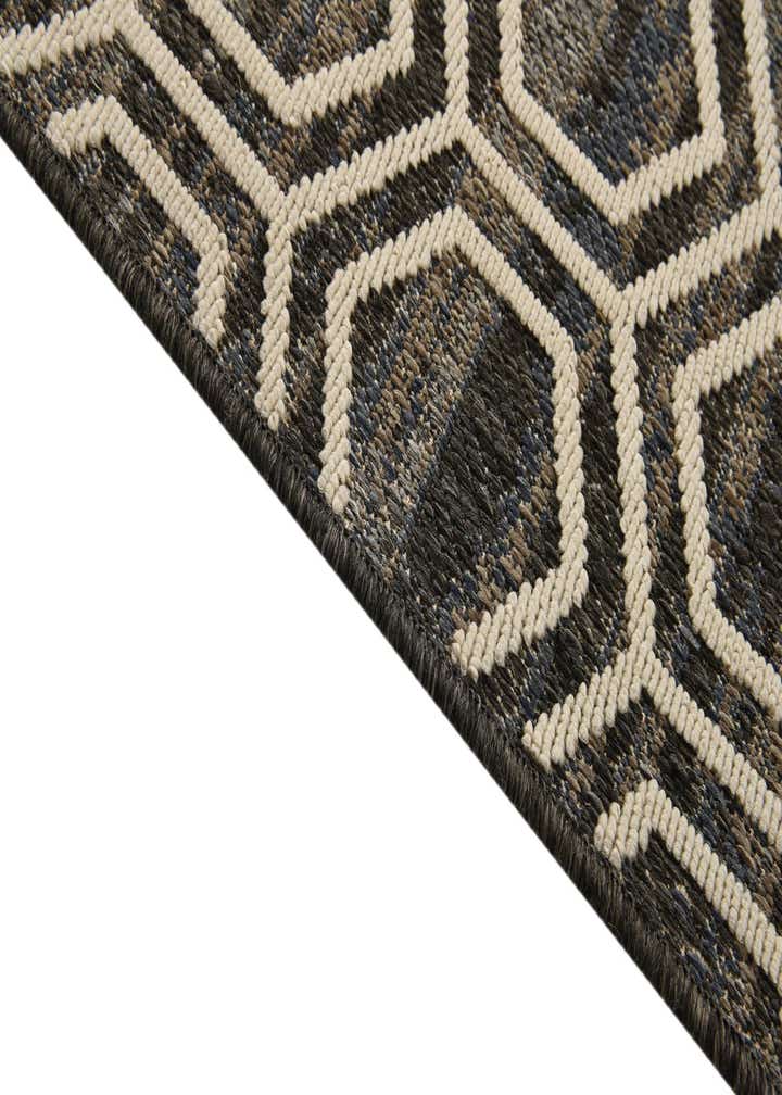 5' 3 x 7' 8 Easy-Clean Modern Indoor / Outdoor Rug