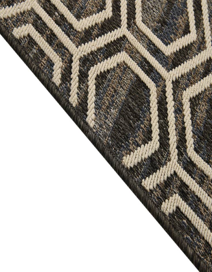 Detail image of 5' 3 x 7' 8 Easy-Clean Modern Indoor / Outdoor Rug