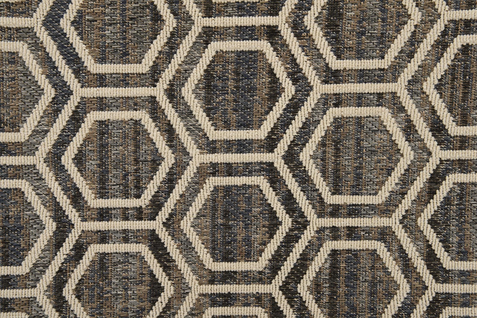 5' 3 x 7' 8 Easy-Clean Modern Indoor / Outdoor Rug