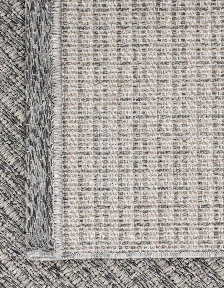 Detail image of 4' 10 x 7' 5 Easy-Clean Modern Indoor / Outdoor Rug