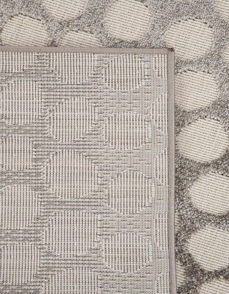 Detail image of 5' 3 x 7' 7  Washable Modern Indoor / Outdoor Rug