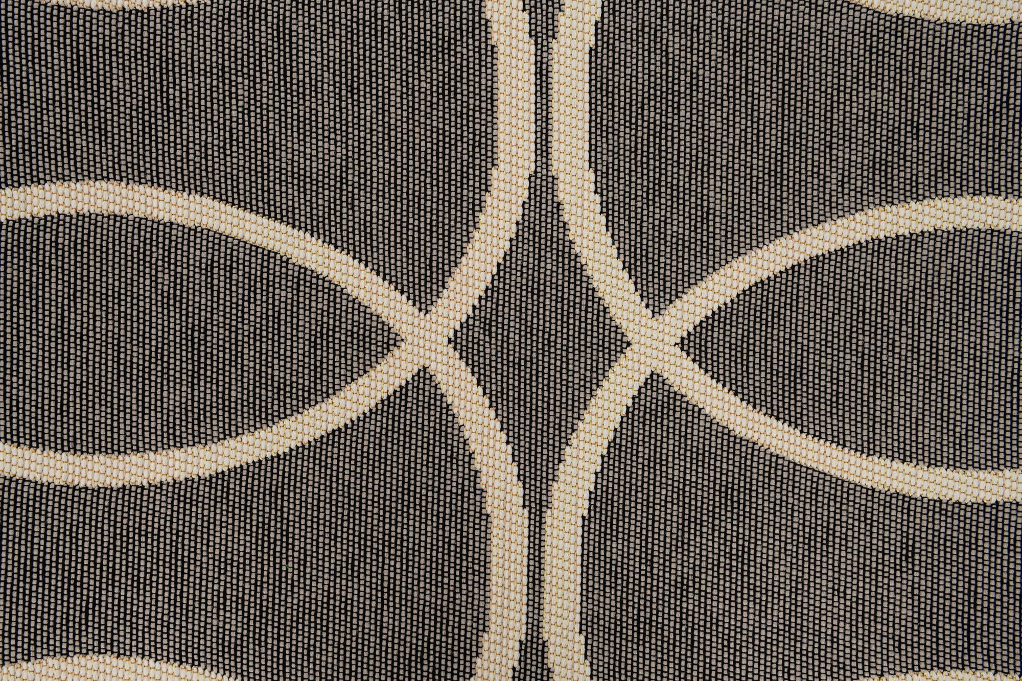 5' 3 x 7' 6 Easy-Clean Modern Indoor / Outdoor Rug