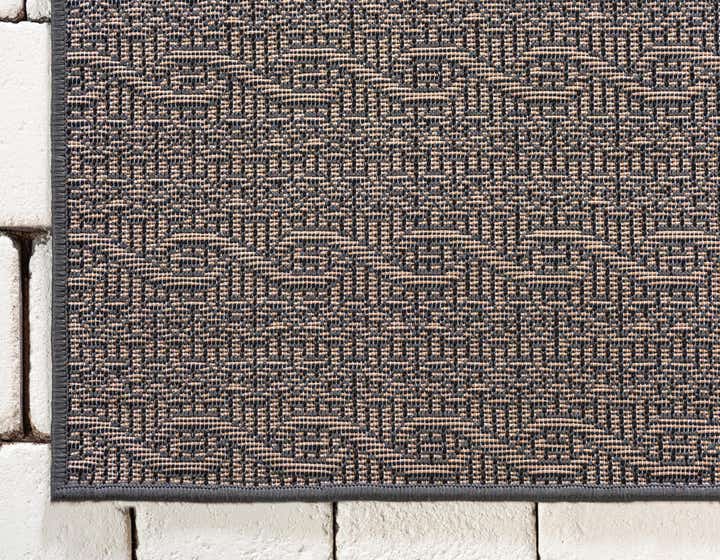 5' 3 x 8' Easy-Clean Modern Indoor / Outdoor Rug