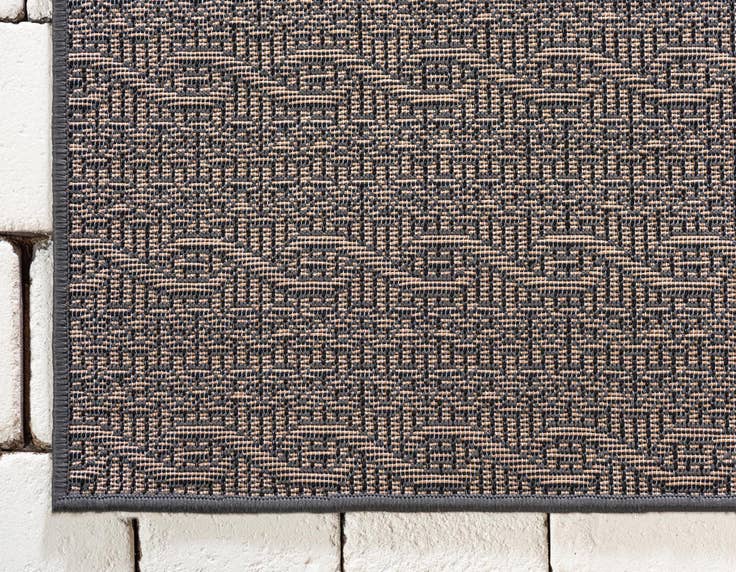 Detail image of 3' 3 x 5' Easy-Clean Modern Indoor / Outdoor Rug