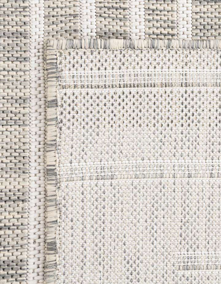 5' 3 x 8' Easy-Clean Modern Indoor / Outdoor Rug