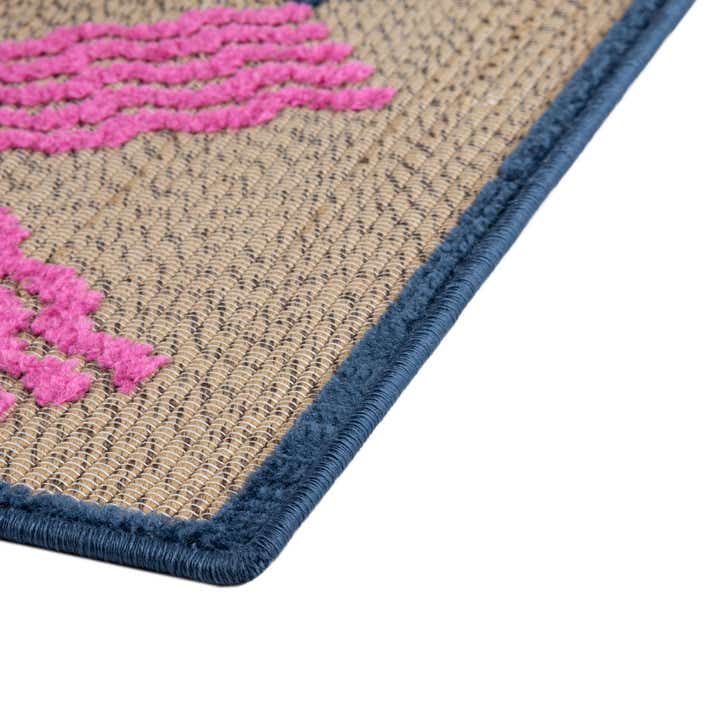 5' x 7' 7 Easy-Clean Indoor / Outdoor Rug