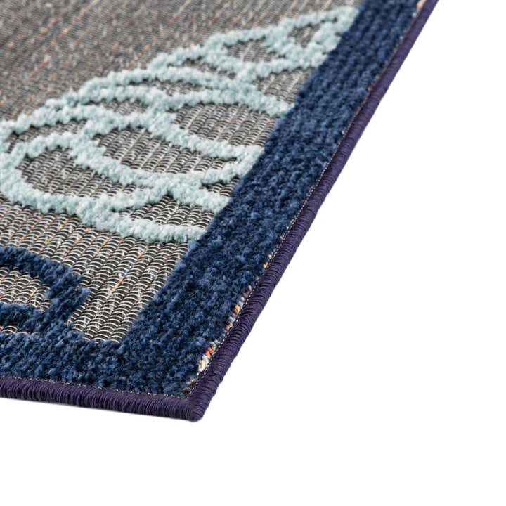 5' x 7' 7 Easy-Clean Indoor / Outdoor Rug