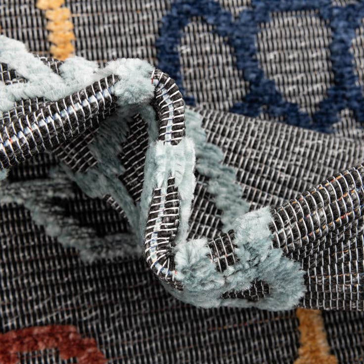 Detail image of 5' x 7' 7 Easy-Clean Indoor / Outdoor Rug