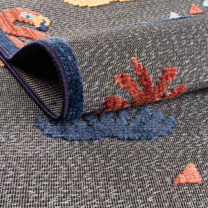 5' x 7' 7 Easy-Clean Indoor / Outdoor Rug