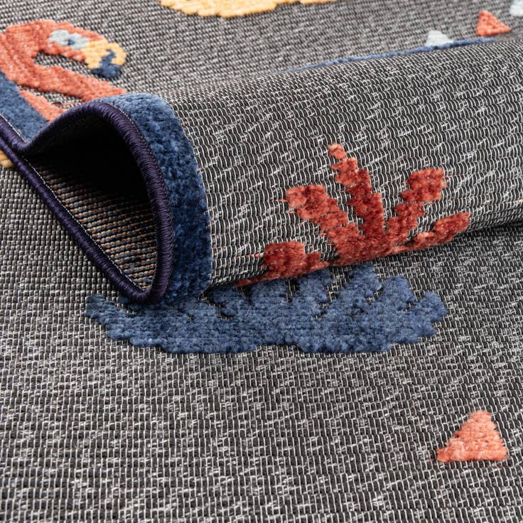 Detail image of 5' x 7' 7 Easy-Clean Indoor / Outdoor Rug