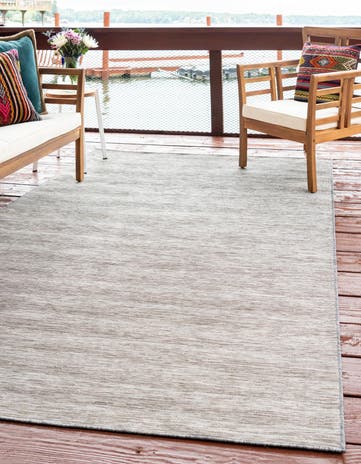 5' 3 x 8' Easy-Clean Solid Indoor / Outdoor Rug