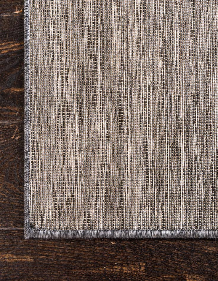 Detail image of 4' 2 x 6'  Washable Solid Indoor / Outdoor Rug