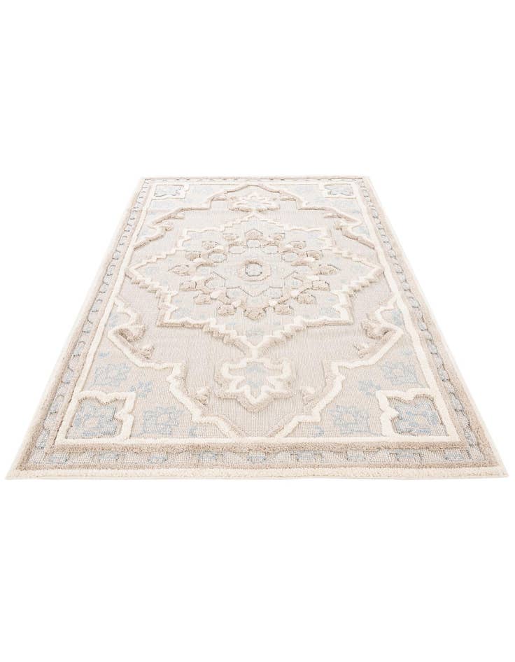 Detail image of 5' 2 x 7' 5 Easy-Clean Traditional Indoor / Outdoor Rug