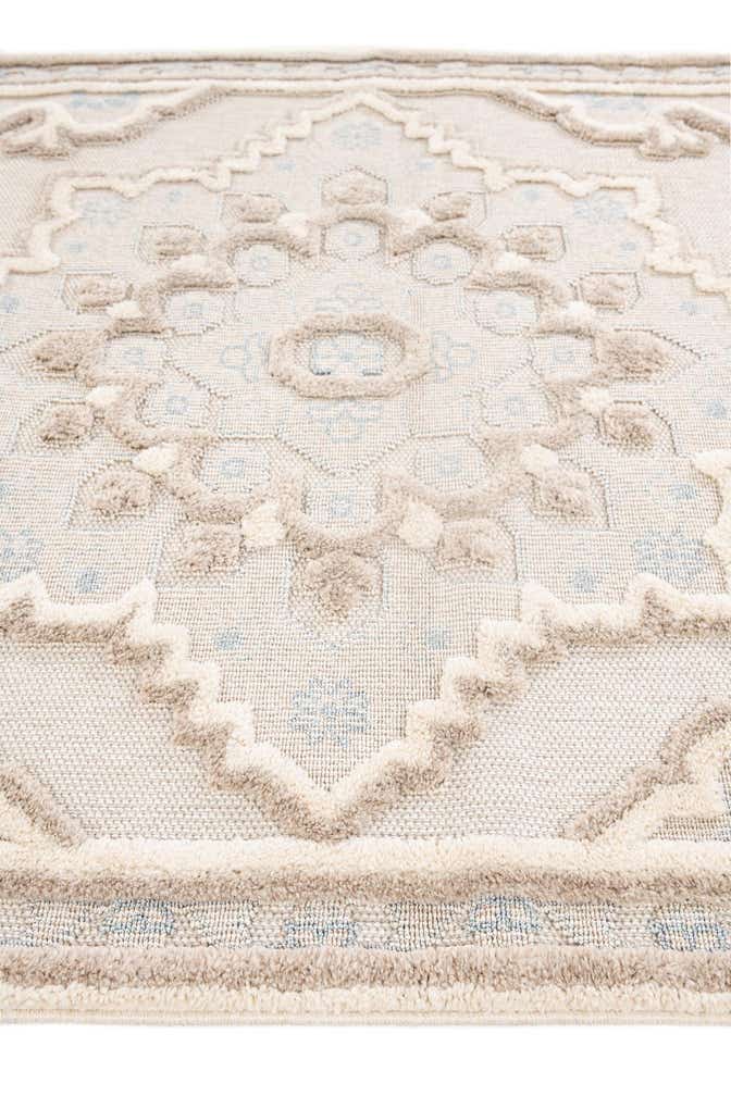 5' 2 x 7' 5 Easy-Clean Traditional Indoor / Outdoor Rug