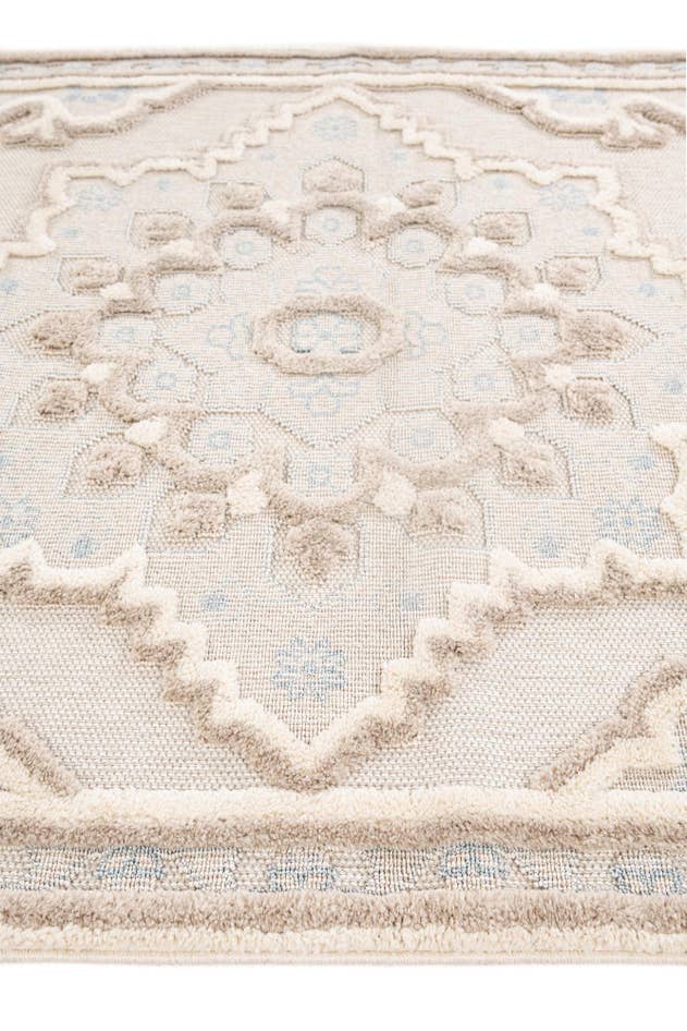 Detail image of 5' 2 x 7' 5 Easy-Clean Traditional Indoor / Outdoor Rug