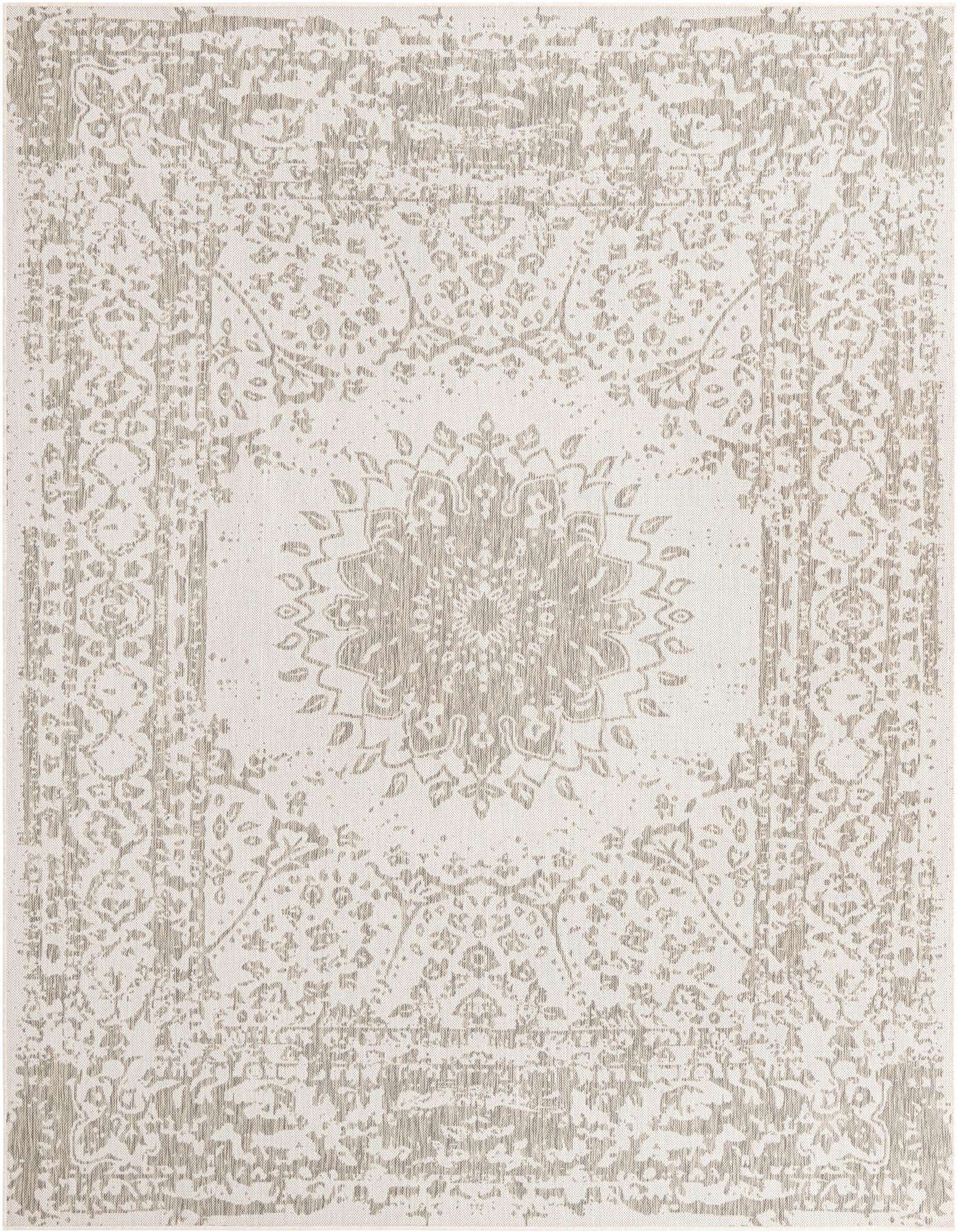 7' 10 x 10' Easy-Clean Traditional Indoor / Outdoor Rug