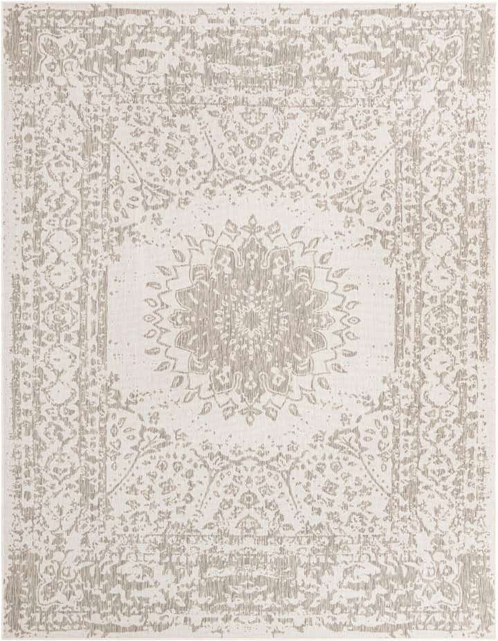 7' 10 x 10' Easy-Clean Traditional Indoor / Outdoor Rug