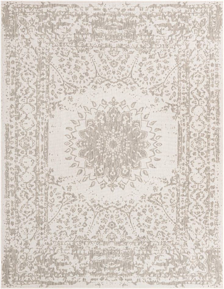 Detail image of 7' 10 x 10' Easy-Clean Traditional Indoor / Outdoor Rug