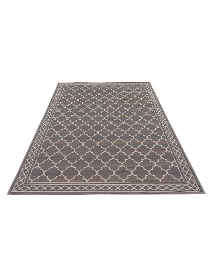 5' 3 x 7' 7 Easy-Clean Trellis Indoor / Outdoor Rug