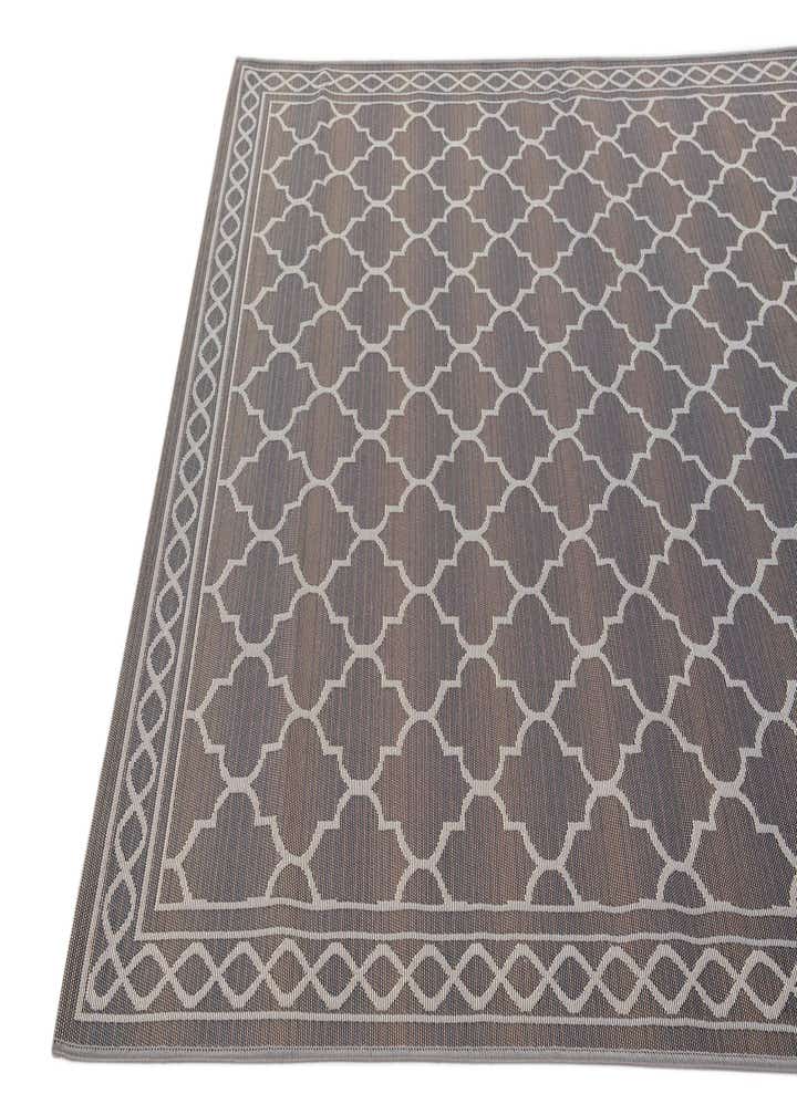 5' 3 x 7' 7 Easy-Clean Trellis Indoor / Outdoor Rug