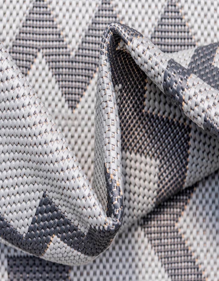 Detail image of 3' 3 x 5'  Washable Trellis Indoor / Outdoor Rug