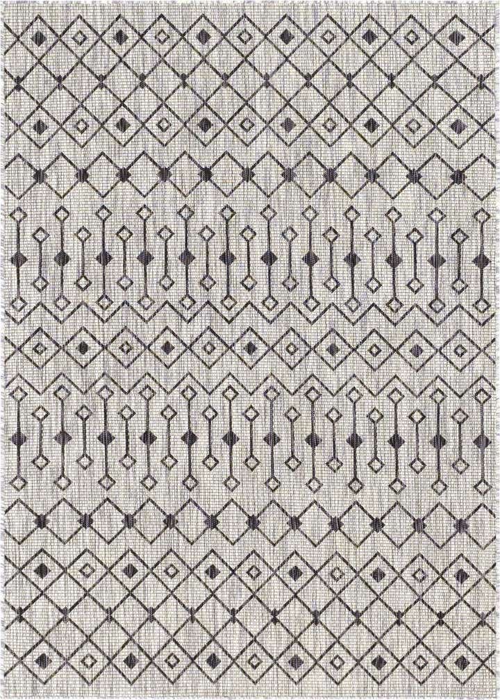 5' 3 x 8' Easy-Clean Trellis Indoor / Outdoor Rug