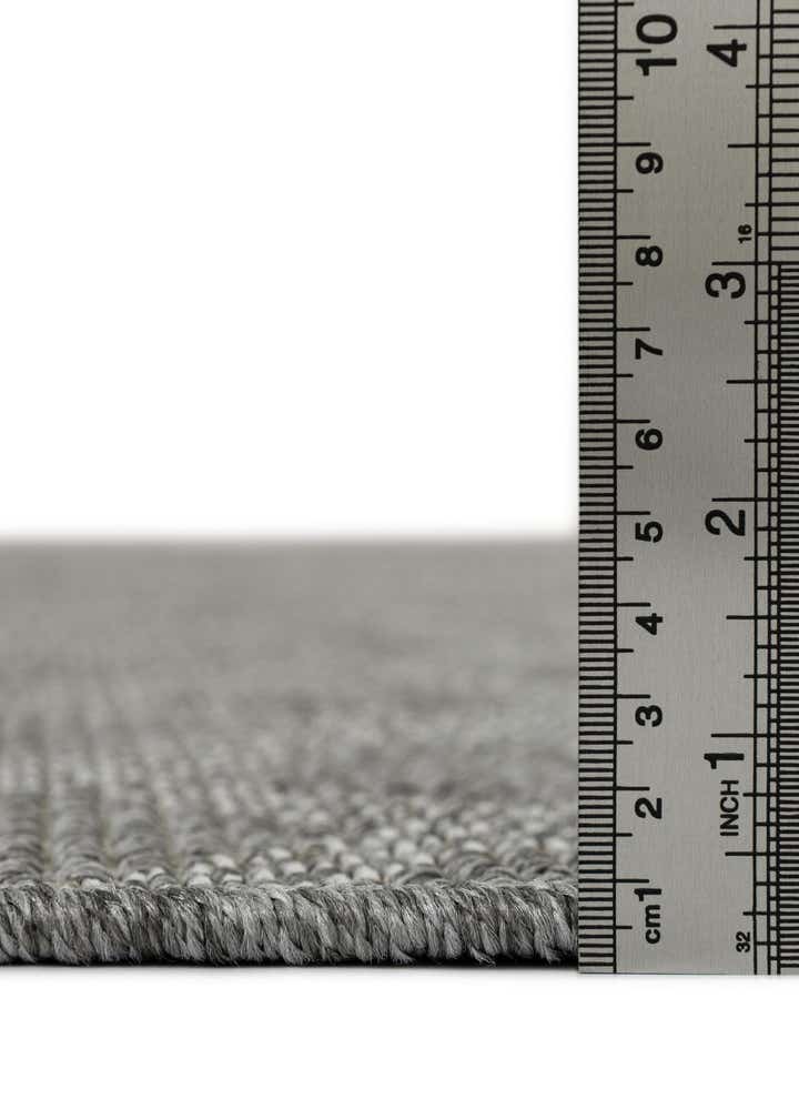 4' 1 x 6' 1 Easy-Clean Trellis Indoor / Outdoor Rug