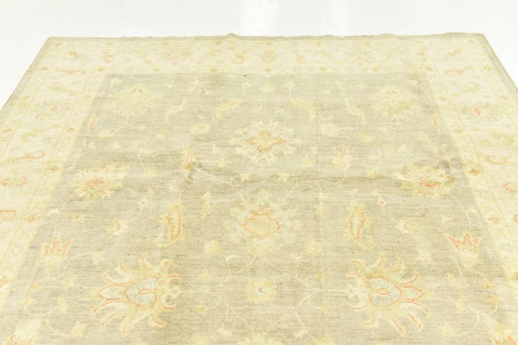 Detail image of 6' 5 x 9' 9 Hand Knotted Peshawar Ziegler Rug